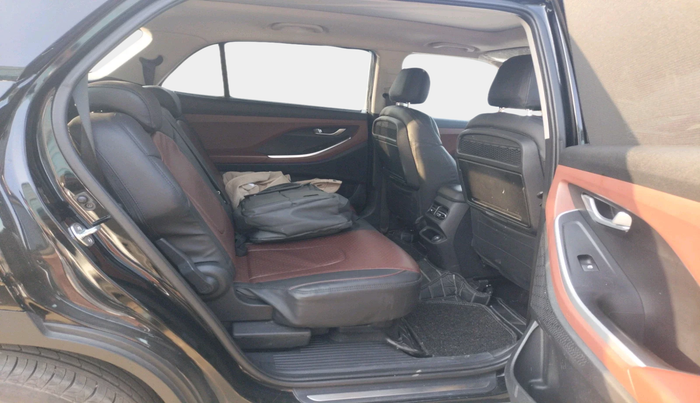 2024 Hyundai ALCAZAR PRESTIGE 1.5 TURBO PETROL MT 7STR, Petrol, Manual, 6,525 km, interior