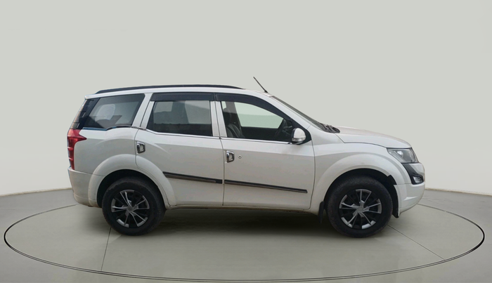 2016 Mahindra XUV500 W4, Diesel, Manual, 63,863 km, exterior