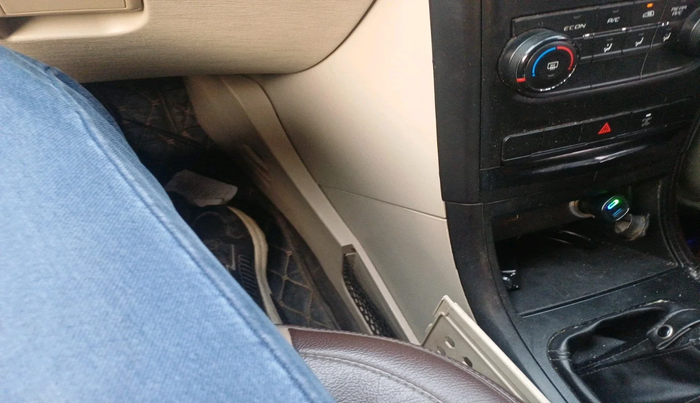 2016 Mahindra XUV500 W4, Diesel, Manual, 63,863 km, interior