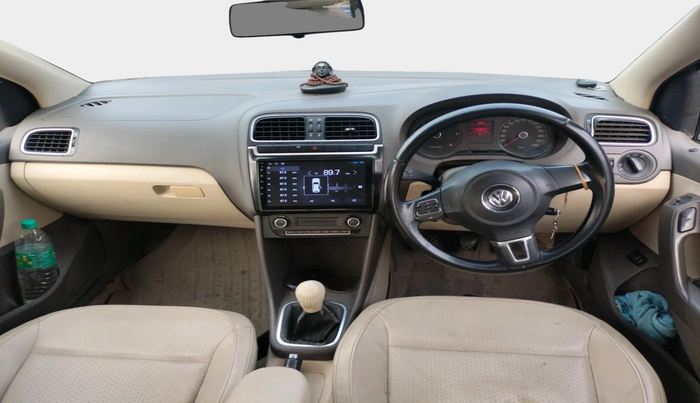 2013 Volkswagen Vento HIGHLINE DIESEL 1.6, Diesel, Manual, 1,37,207 km, interior