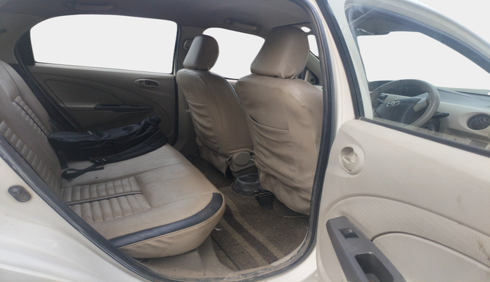 2015 Toyota Etios Liva GD, Diesel, Manual, 1,06,211 km, interior
