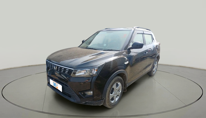 2022 Mahindra XUV300 W6 1.2 PETROL, Petrol, Manual, 24,868 km, exterior