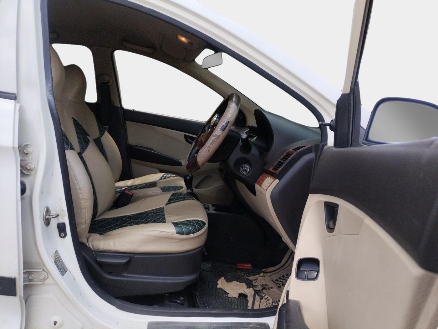 2011 Hyundai Eon MAGNA O, Petrol, Manual, 1,25,845 km, interior
