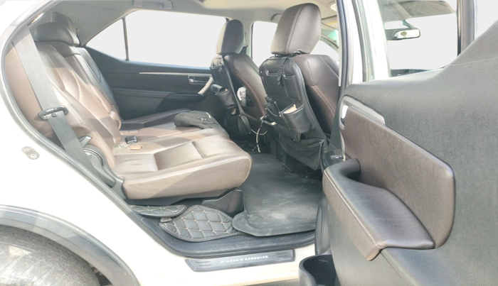 2018 Toyota Fortuner 2.8 4X2 AT, Diesel, Automatic, 1,17,116 km, interior