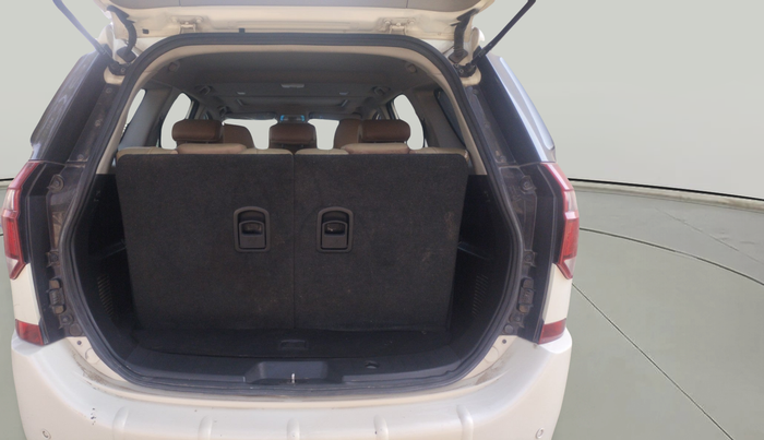 2021 Mahindra XUV500 W11, Diesel, Manual, 89,920 km, exterior