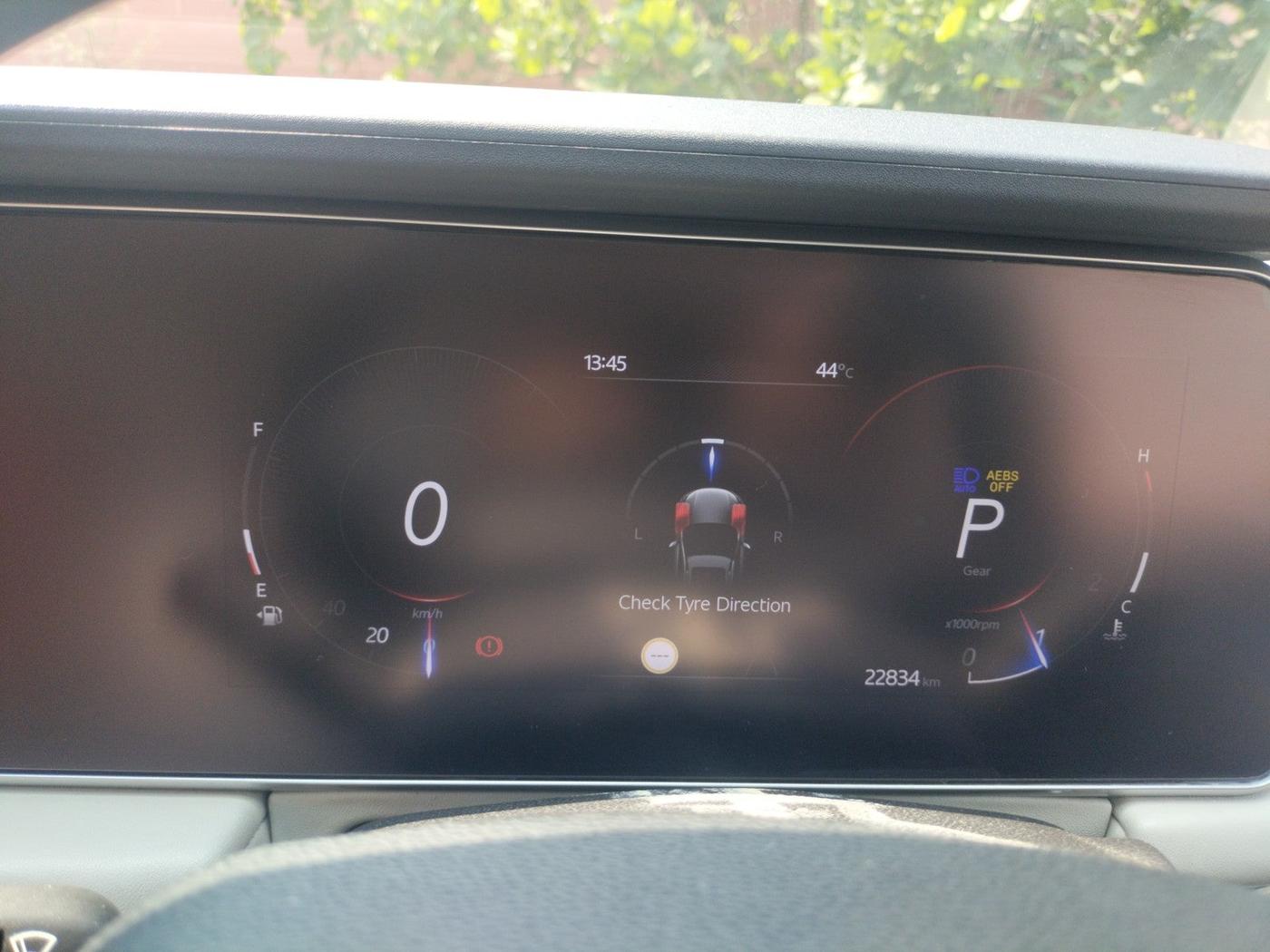 2023 Mahindra XUV700 AX 7 LUXURY D AT 7 STR, Diesel, Automatic, 22,834 km, interior