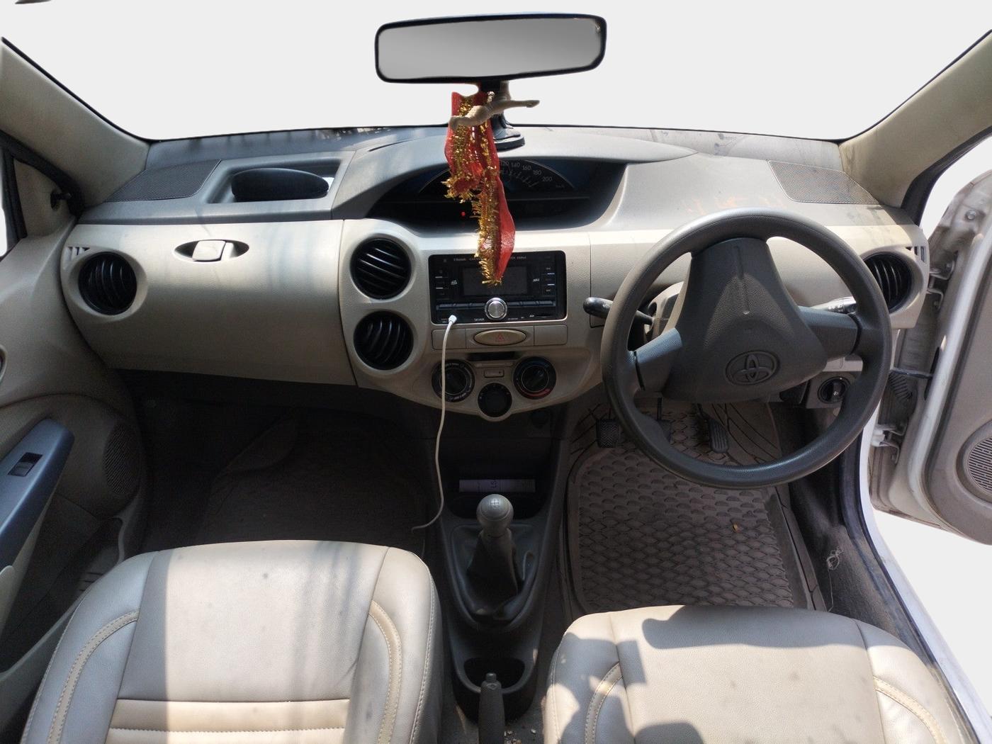 2014 Toyota Etios G, Petrol, Manual, 1,43,829 km, interior