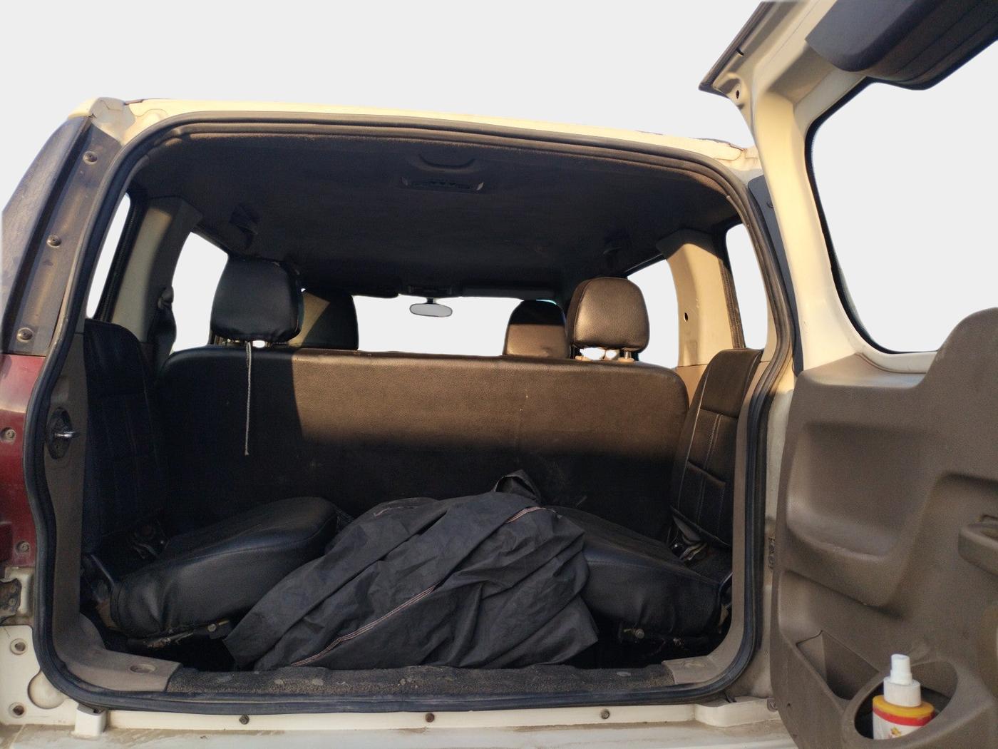 2016 Mahindra TUV300 T8, Diesel, Manual, 3,50,000 km, exterior