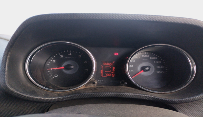 2016 Mahindra TUV300 T8, Diesel, Manual, 73,819 km, interior