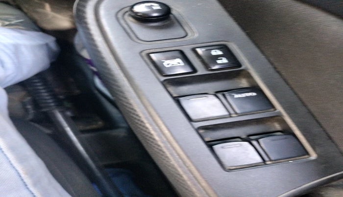 2022 Maruti Swift LXI, Petrol, Manual, 64,039 km, interior