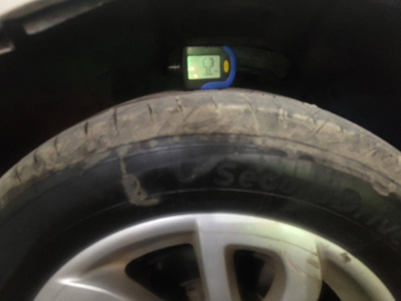 2014 Renault Fluence 1.5 E2, Diesel, Manual, 85,002 km, tyre