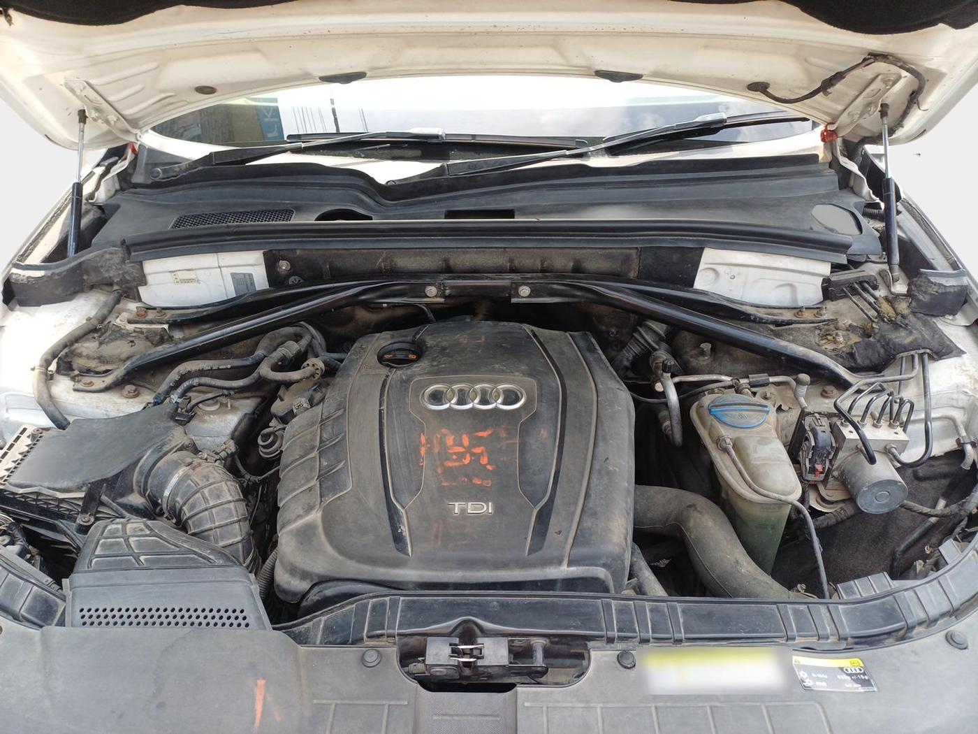 2013 Audi Q5 2.0 TDI QUATTRO, Diesel, Automatic, 1,13,619 km, exterior