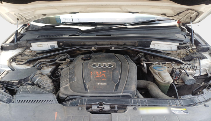 2013 Audi Q5 2.0 TDI QUATTRO, Diesel, Automatic, 1,13,619 km, exterior