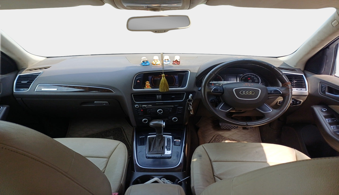 2013 Audi Q5 2.0 TDI QUATTRO, Diesel, Automatic, 1,13,619 km, interior