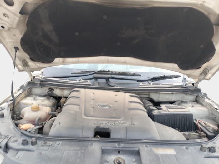 2016 Mahindra XUV500 W6, Diesel, Manual, 7,99,010 km, exterior