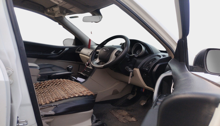 2016 Mahindra XUV500 W6, Diesel, Manual, 79,909 km, interior