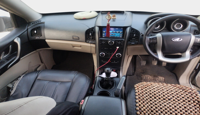 2016 Mahindra XUV500 W6, Diesel, Manual, 79,909 km, interior