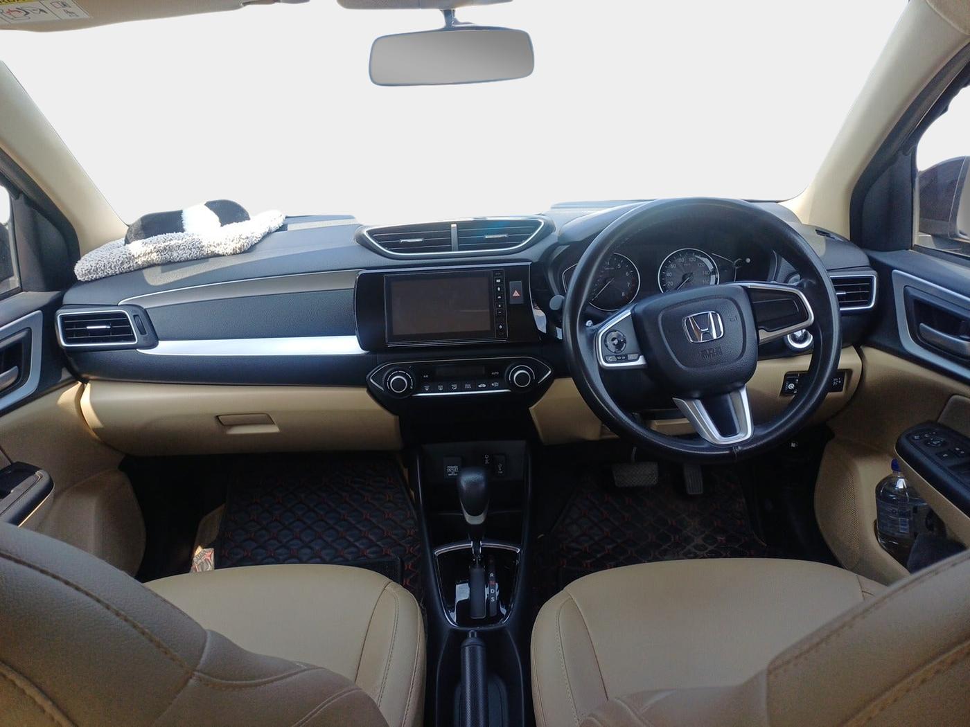 2024 Honda Amaze 1.2L I-VTEC VX CVT, Petrol, Automatic, 16,000 km, interior