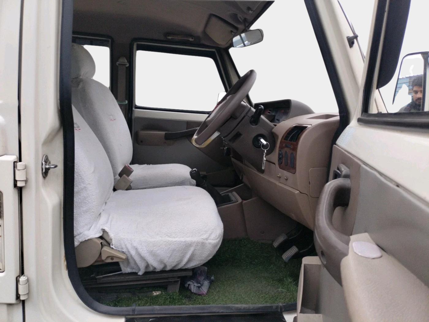 2014 Mahindra Bolero ZLX BS-III, Diesel, Manual, 1,14,543 km, interior