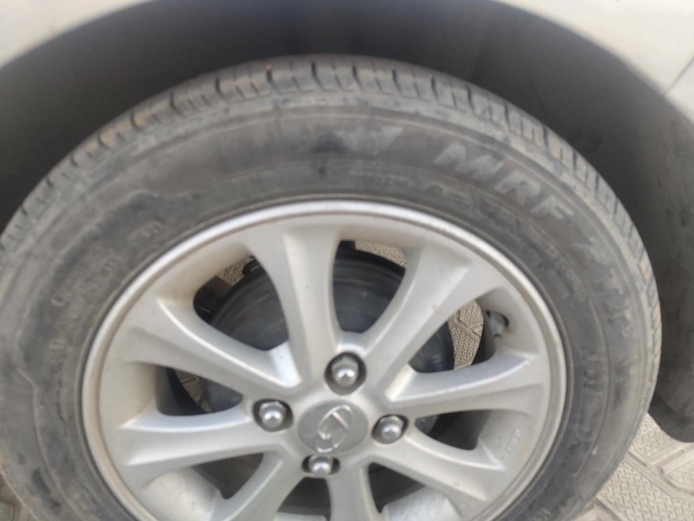 2015 Hyundai Grand i10 ASTA 1.2 KAPPA VTVT, Petrol, Manual, 88,457 km, tyre