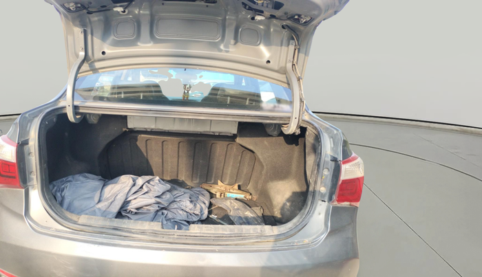 2018 Hyundai Xcent E+, Petrol, Manual, 1,45,577 km, exterior