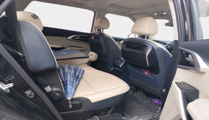 2023 KIA CARENS LUXURY PLUS 1.5 PETROL DCT 7 STR, Petrol, Automatic, 36,290 km, interior