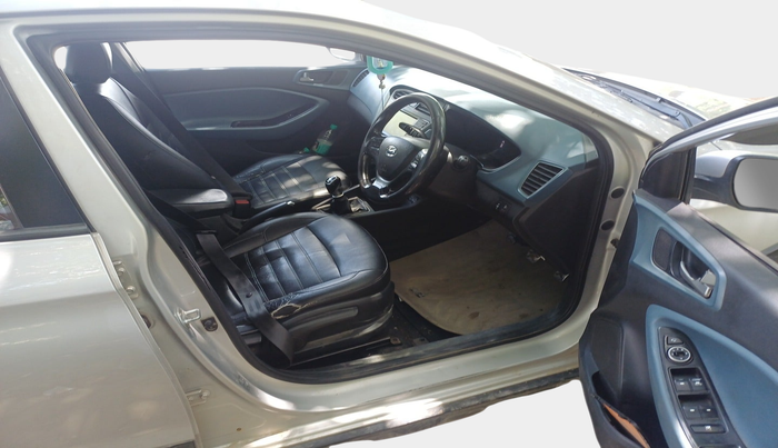 2015 Hyundai i20 Active 1.4 SX, Diesel, Manual, 1,72,059 km, interior