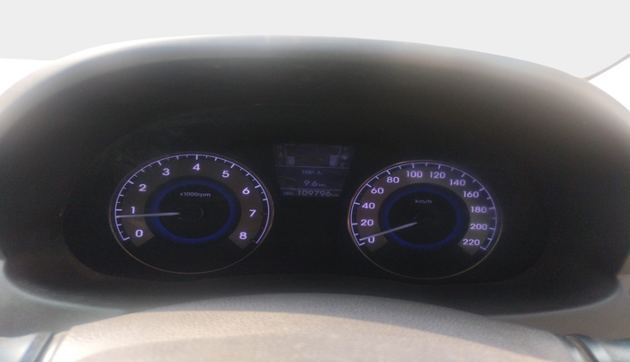 2013 Hyundai Verna FLUIDIC 1.6 VTVT SX, Petrol, Manual, 1,09,796 km, interior