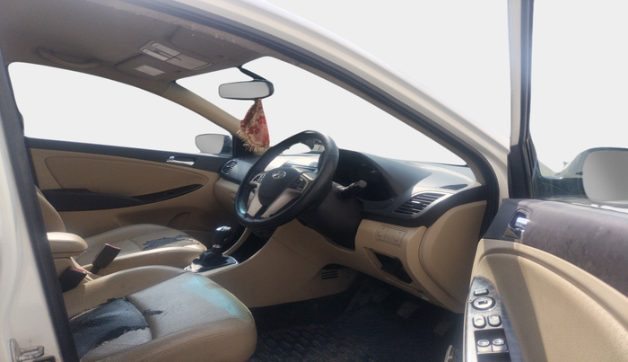 2013 Hyundai Verna FLUIDIC 1.6 VTVT SX, Petrol, Manual, 1,09,796 km, interior