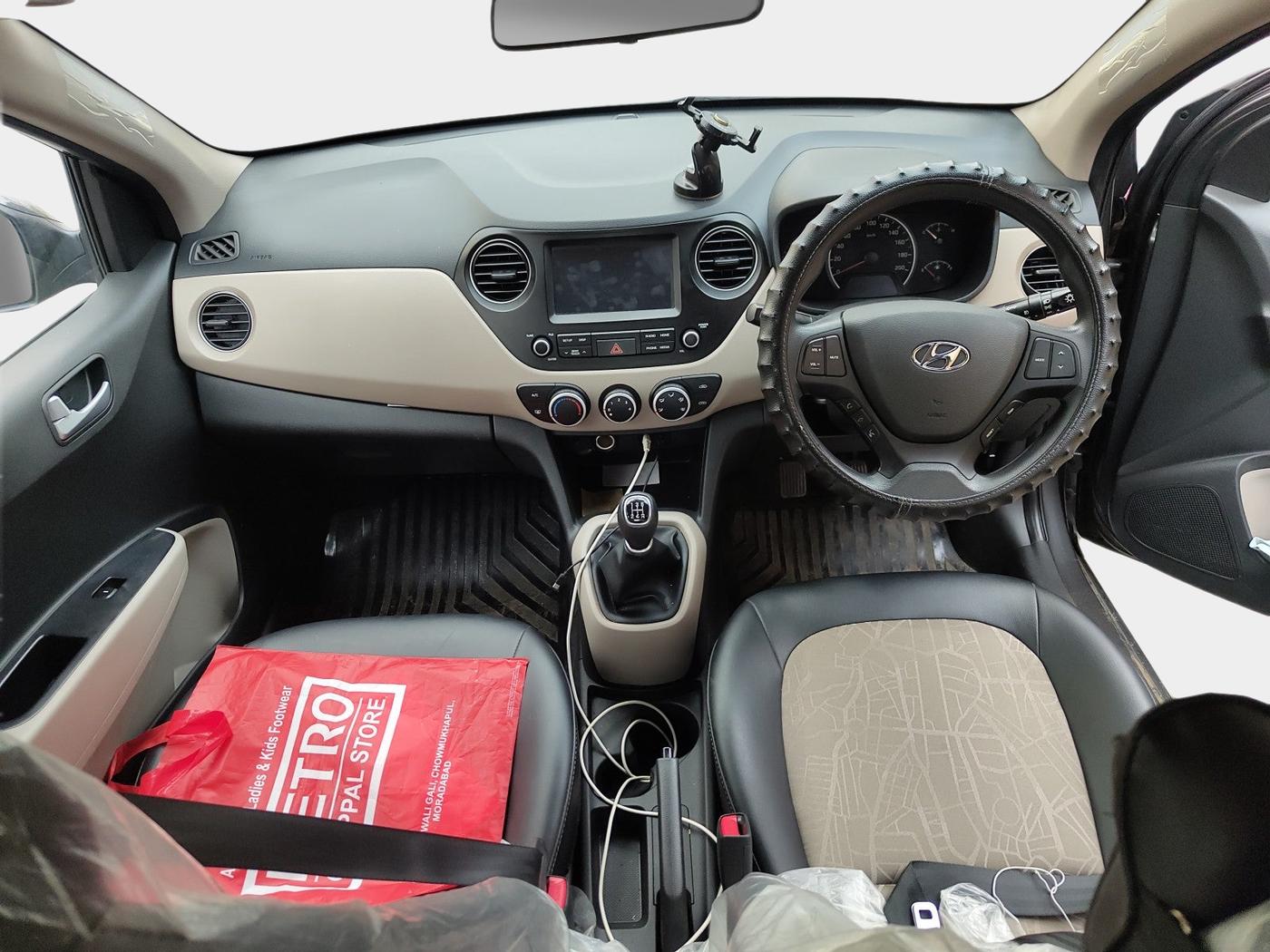 2020 Hyundai Grand i10 SPORTZ 1.2 KAPPA VTVT, Petrol, Manual, 8,939 km, interior