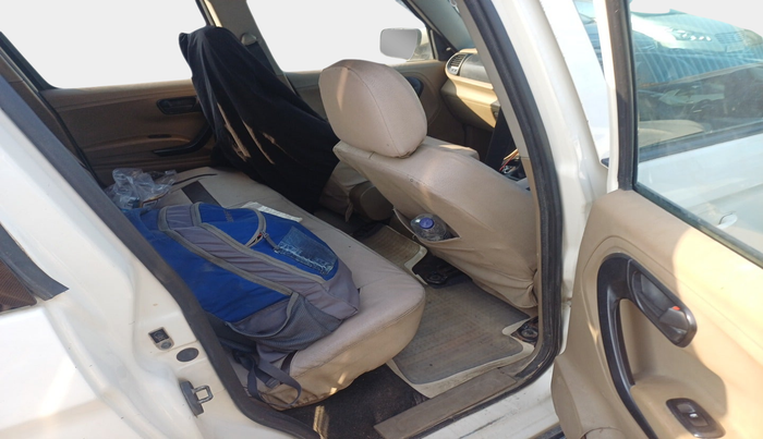 2016 Mahindra TUV300 T6 PLUS, Diesel, Manual, 1,69,285 km, interior