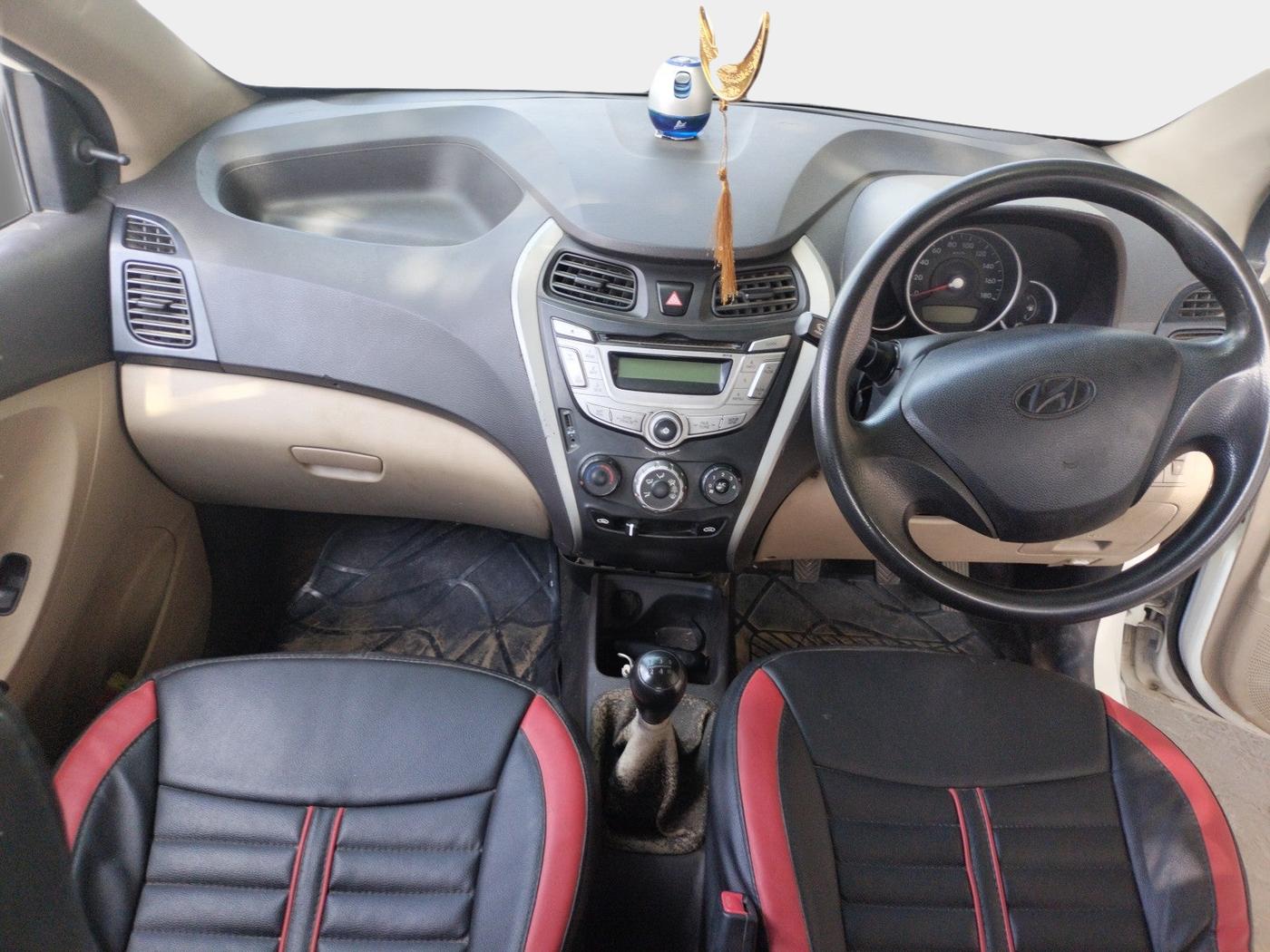 2017 Hyundai Eon MAGNA +, Petrol, Manual, 99,149 km, interior