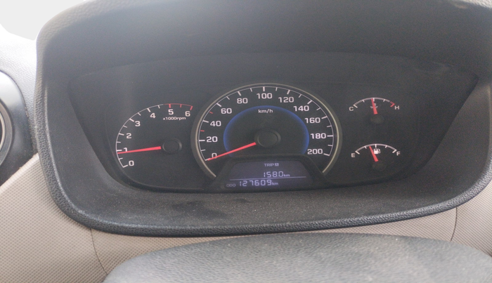 2013 Hyundai Grand i10 MAGNA 1.1 CRDI, Diesel, Manual, 1,27,609 km, interior