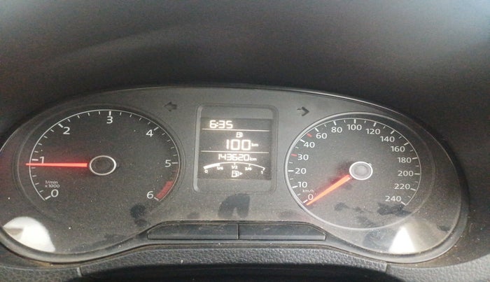 2014 Volkswagen Polo HIGHLINE1.5L, Diesel, Manual, 1,43,620 km, interior