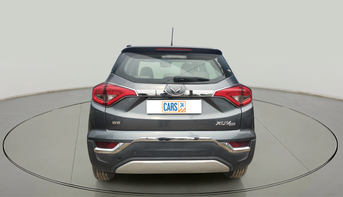 2023 Mahindra XUV300 W8 (O) 1.5 DIESEL, Diesel, Manual, 38,182 km, exterior