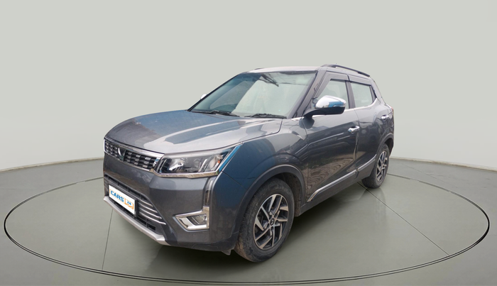 2023 Mahindra XUV300 W8 (O) 1.5 DIESEL, Diesel, Manual, 38,182 km, exterior