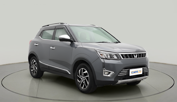 2023 Mahindra XUV300 W8 (O) 1.5 DIESEL, Diesel, Manual, 38,182 km, exterior