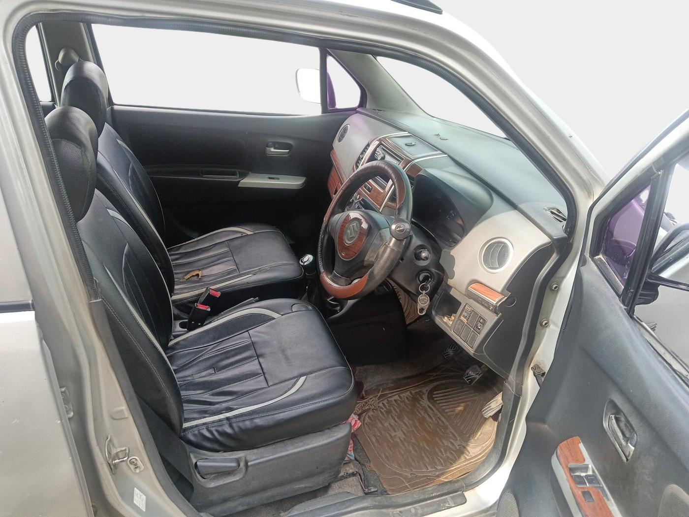 2012 Maruti Wagon R 1.0 LXI, Petrol, Manual, 1,91,812 km, interior