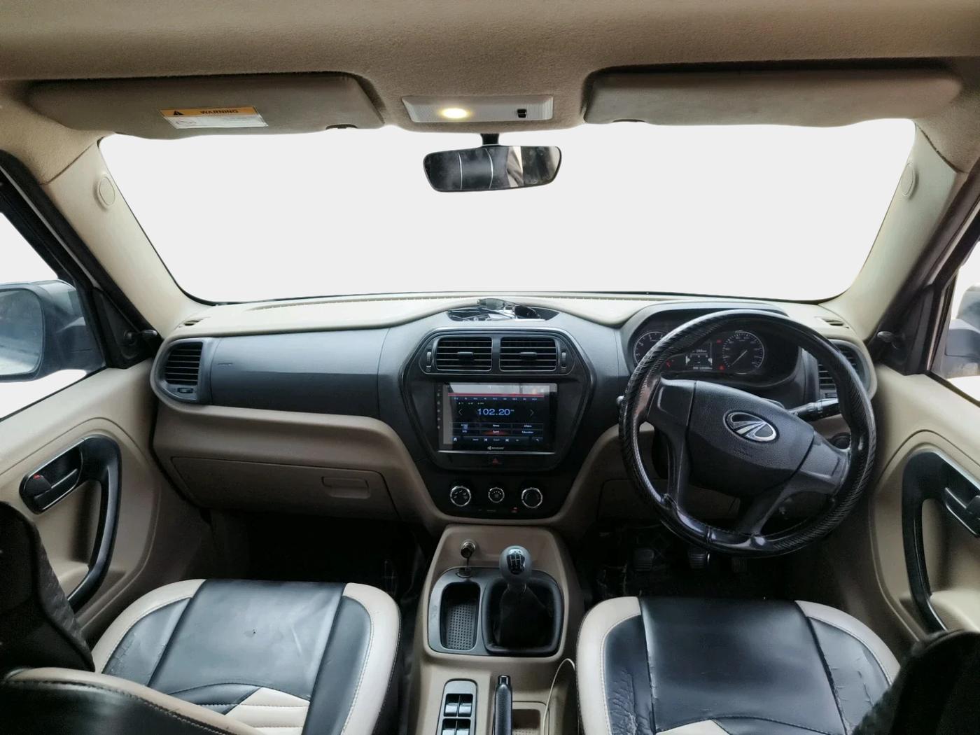 2021 Mahindra BOLERO NEO N 4, Diesel, Manual, 1,22,556 km, interior