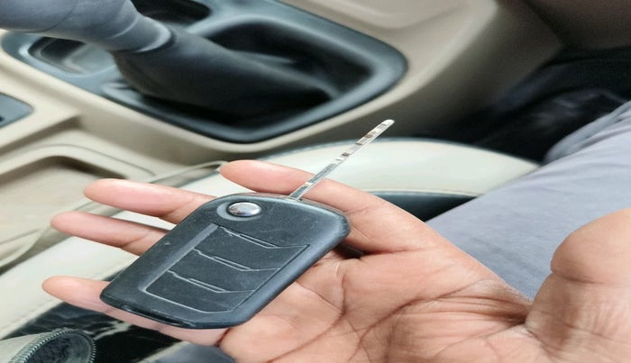 2021 Mahindra BOLERO NEO N 4, Diesel, Manual, 1,20,168 km, interior