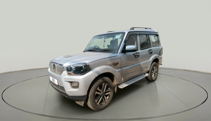 2017 Mahindra Scorpio S4 PLUS 1.99 INTELLI-HYBRID, Diesel, Manual, 75,285 km, exterior