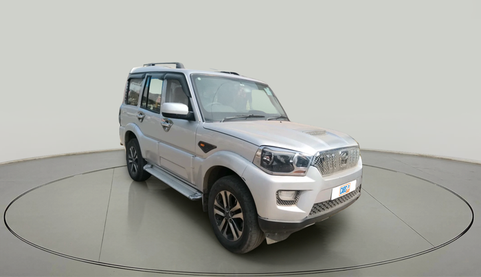 2017 Mahindra Scorpio S4 PLUS 1.99 INTELLI-HYBRID, Diesel, Manual, 75,285 km, exterior