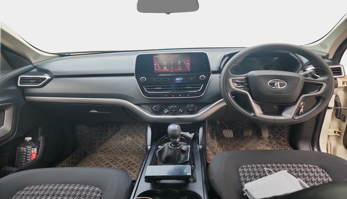 2019 Tata Harrier XM 2.0L KRYOTEC, Diesel, Manual, 1,26,452 km, interior