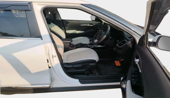 2023 KIA SELTOS HTK PLUS 1.5 IMT, Petrol, Manual, 29,647 km, interior