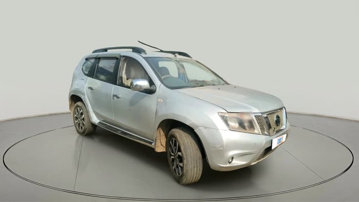 2015 Nissan Terrano XV D THP PREMIUM 110 PS, Diesel, Manual, 1,81,362 km, exterior