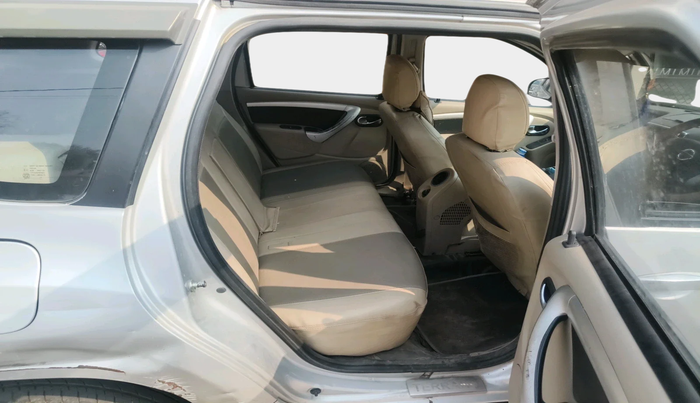 2015 Nissan Terrano XV D THP PREMIUM 110 PS, Diesel, Manual, 1,81,362 km, interior