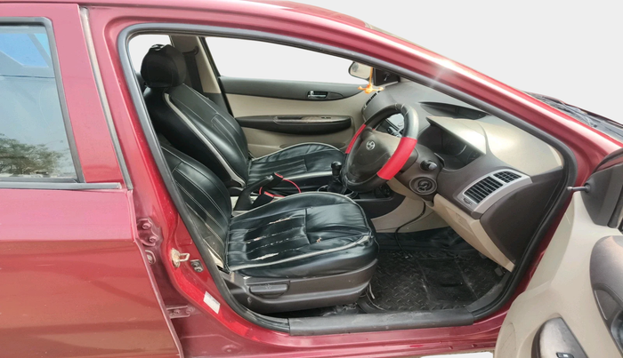 2011 Hyundai i20 MAGNA 1.2, Petrol, Manual, 95,198 km, interior