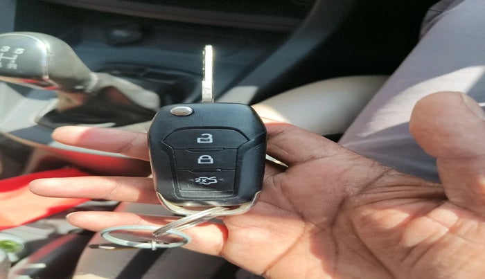 2017 Ford Figo Aspire TITANIUM 1.2 PETROL, Petrol, Manual, 77,344 km, interior