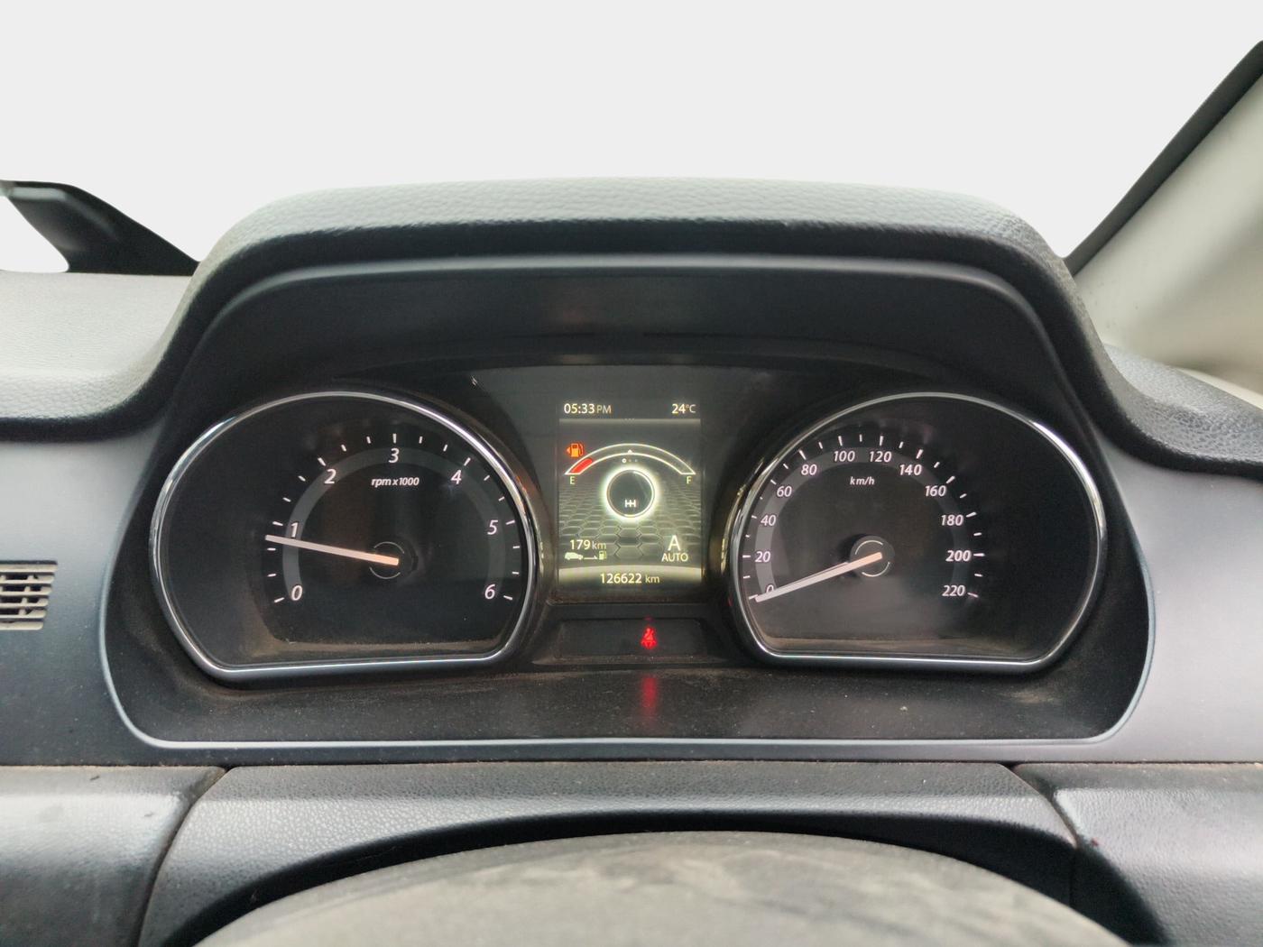 2017 Tata Hexa XT 4X2 7 STR, Diesel, Manual, 1,26,622 km, interior