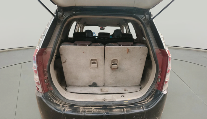 2016 Mahindra XUV500 W4 1.99, Diesel, Manual, 1,10,686 km, exterior